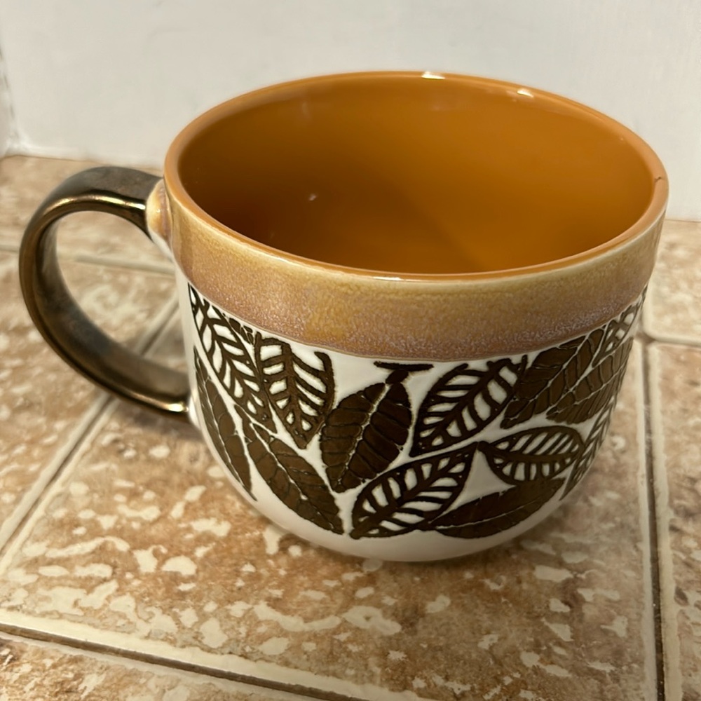 Cooper brown leaf mug